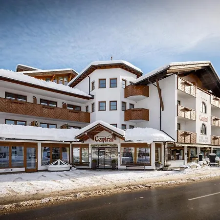 Hotel Central 4* Ζέεφελντ