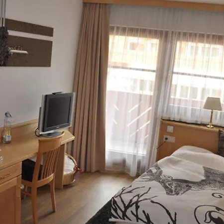 Ξενοδοχείο Hotel Central 4*