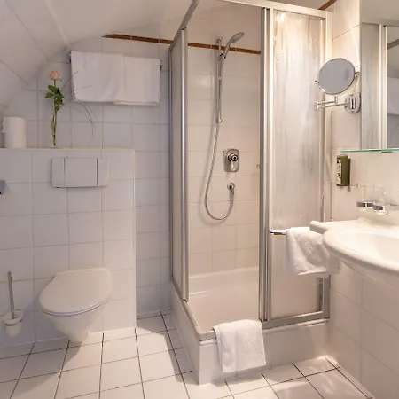 Hotel Central 4* Ζέεφελντ