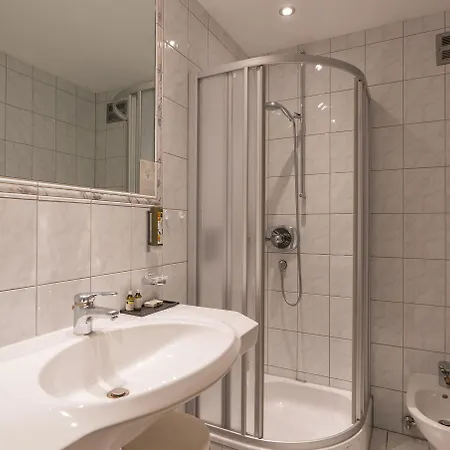 Hotel Central Ζέεφελντ