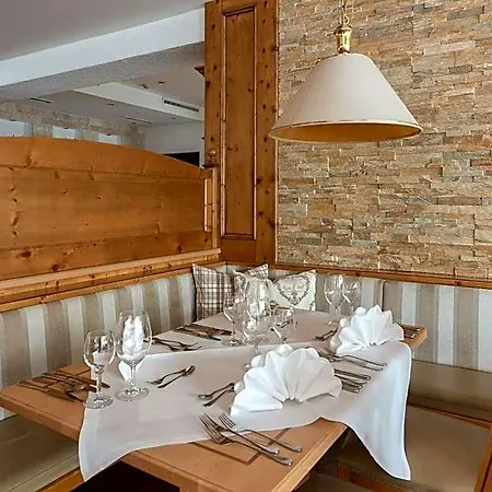 Hotel Central Hotel Seefeld in Tirol