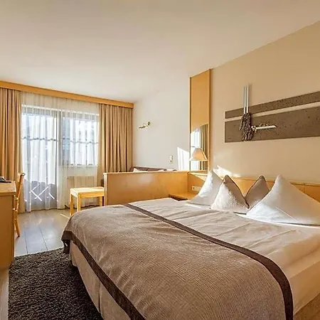 Hotel Central 4*