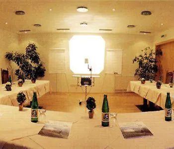 Hotel Central 4* Ζέεφελντ