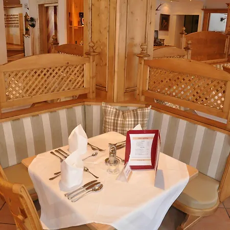Hotel Central Seefeld in Tirol