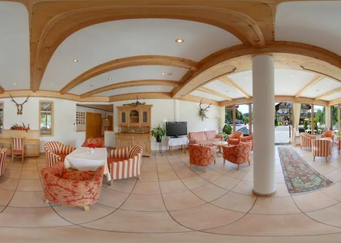 Hotell Hotel Central Seefeld in Tirol