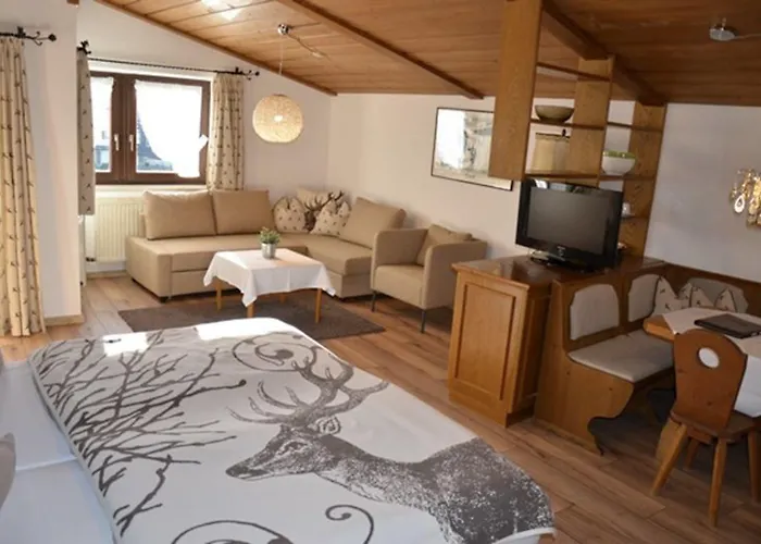 Hotell Hotel Central Seefeld in Tirol