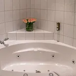 Готель Hotel Central